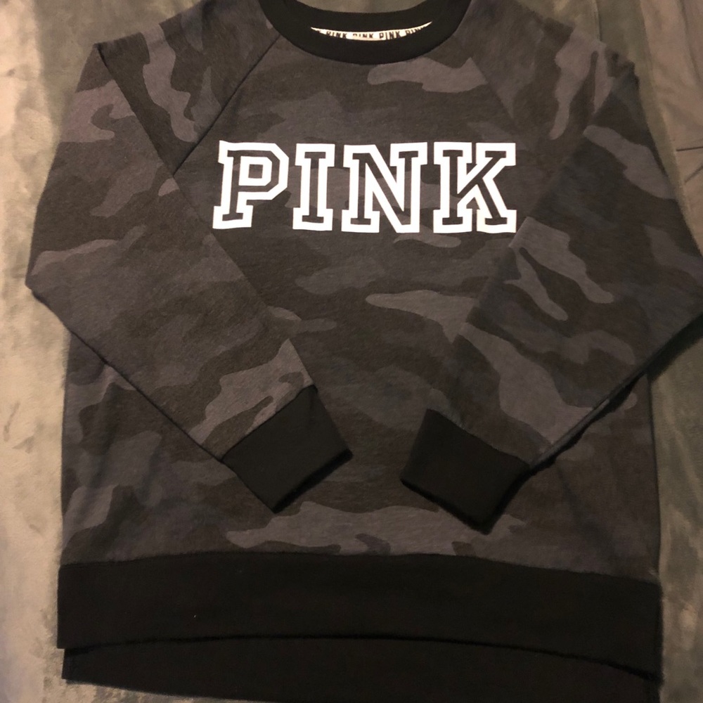 NWOT VS PINK Crew neck sweat shirt, never worn